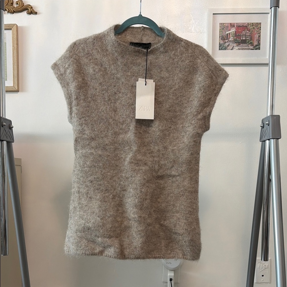 NWT Alpaca blend Cozy Sleeveless top - Taupe
